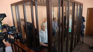 Заговорщики, экстремисты, террористы должны сидеть в тюрьме