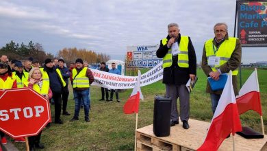 репрессиям поляков