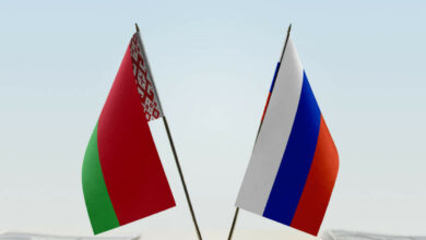Флаги Беларуси и Российской Федерации